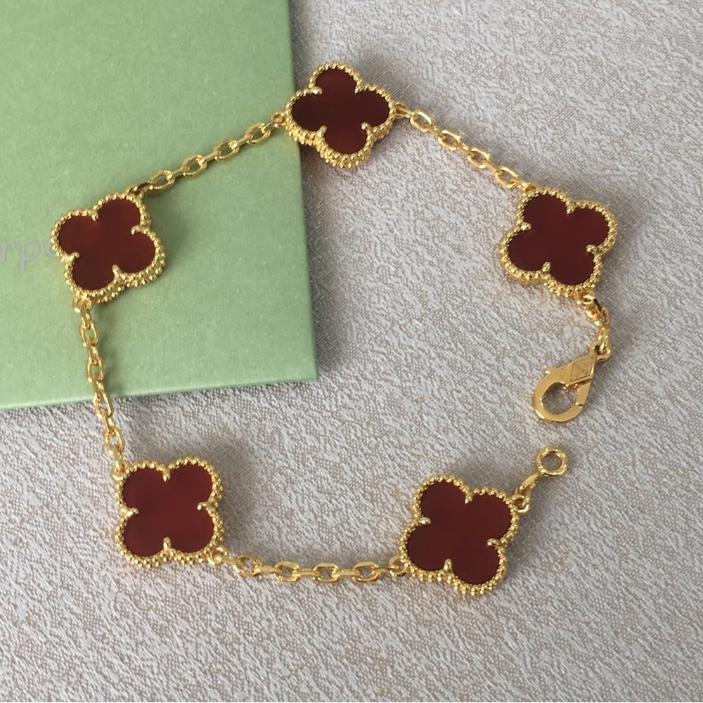 Red Clover Bracelet Alhambra Style 5 Motif